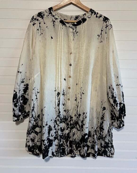 Poeme by Citron Tops - Poeme by Citron Black and White Floral Button Down Shirt Silk Blend 2X